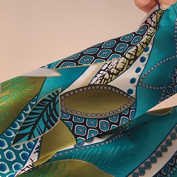 Top strechy vibrant.colors - Picture 3 of 4